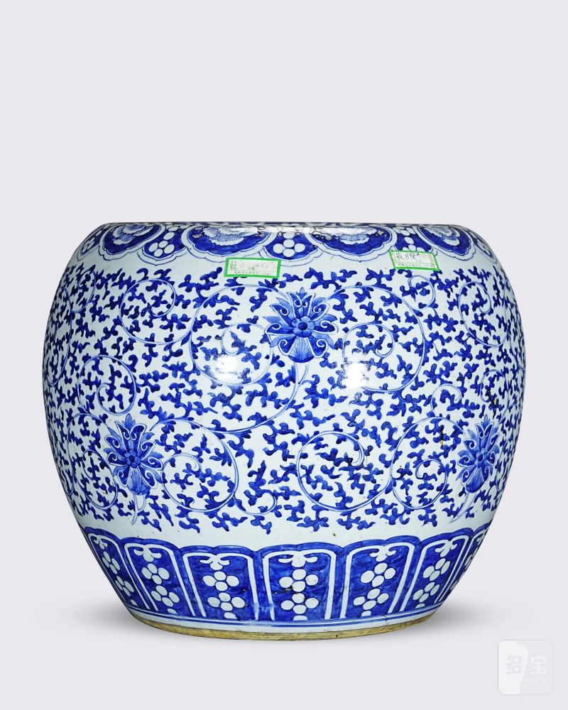 清道光 青花缠枝花卉纹卷口缸